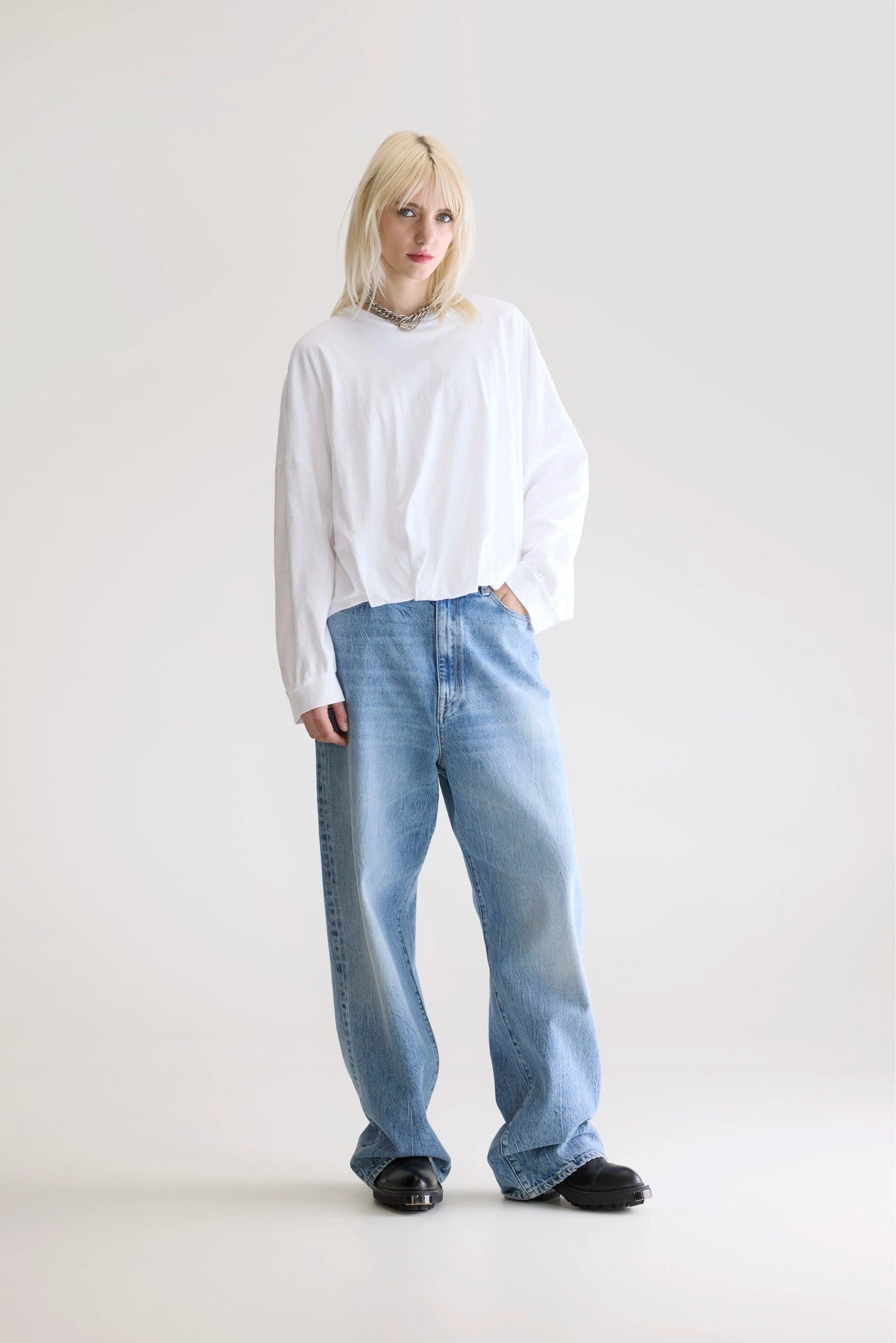 Bw252302 T1758 Flam T1758 White