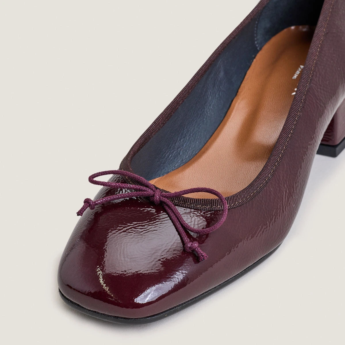 JONAK-DYBIL VERNIS PLISSE-BORDEAUX_06.jpg