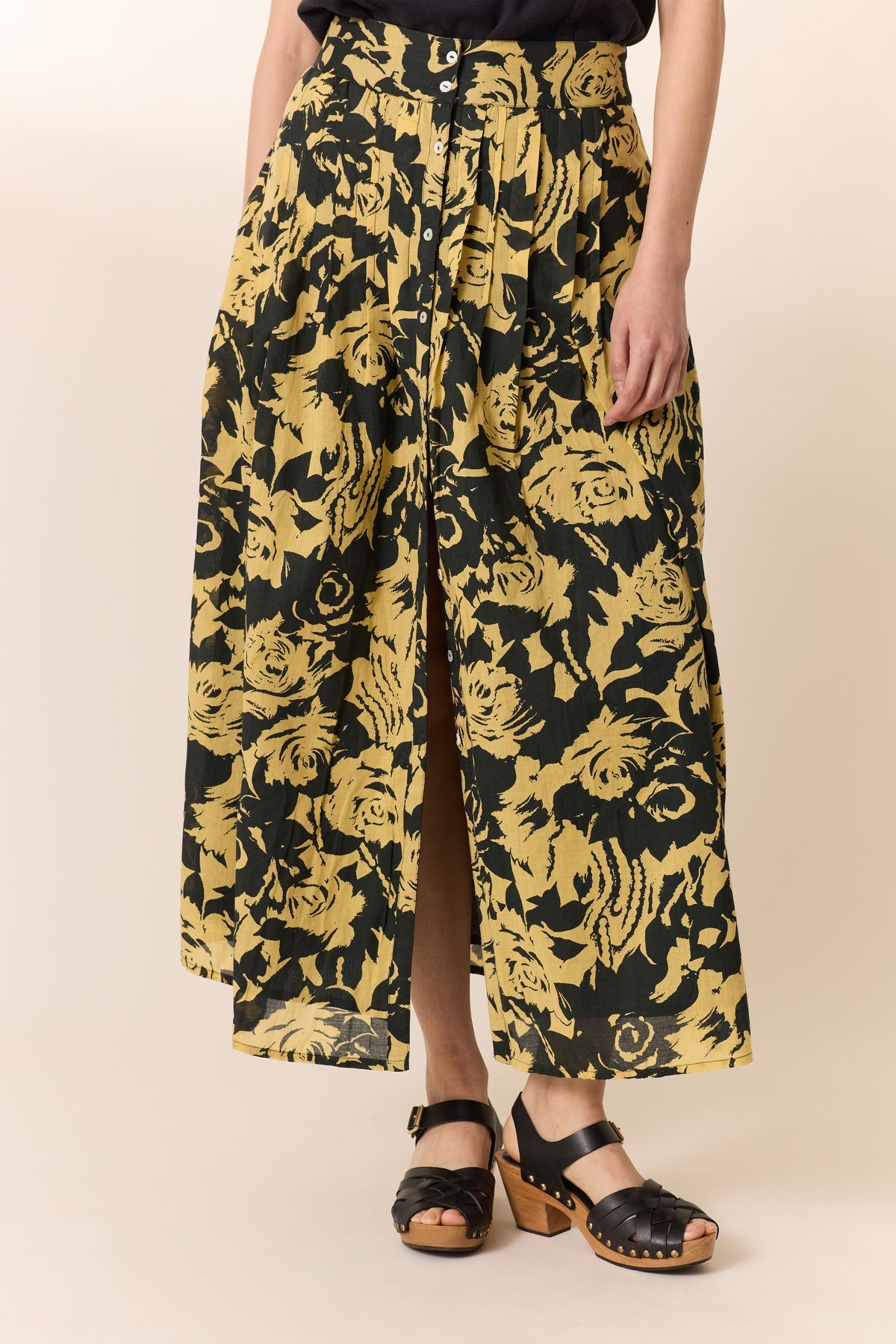 LEON HARPER-113 JONI TC160 ROSE-YELLOW_06