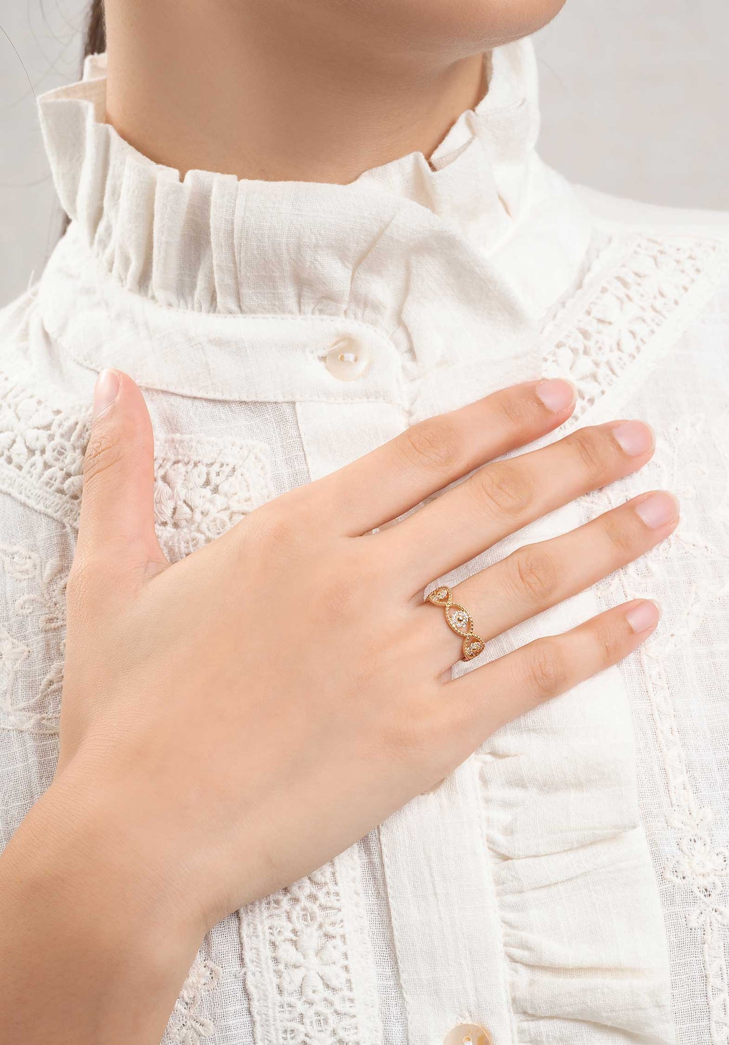 Ring Eye Zirc Ring Gold