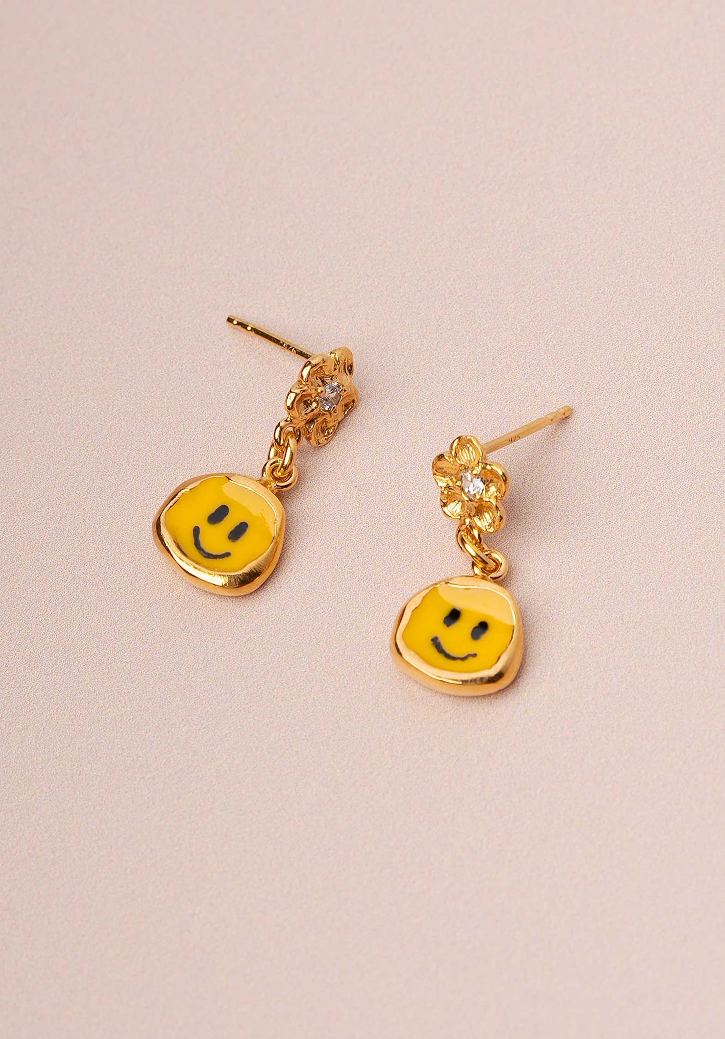 Earring Happy Face Ear Gold