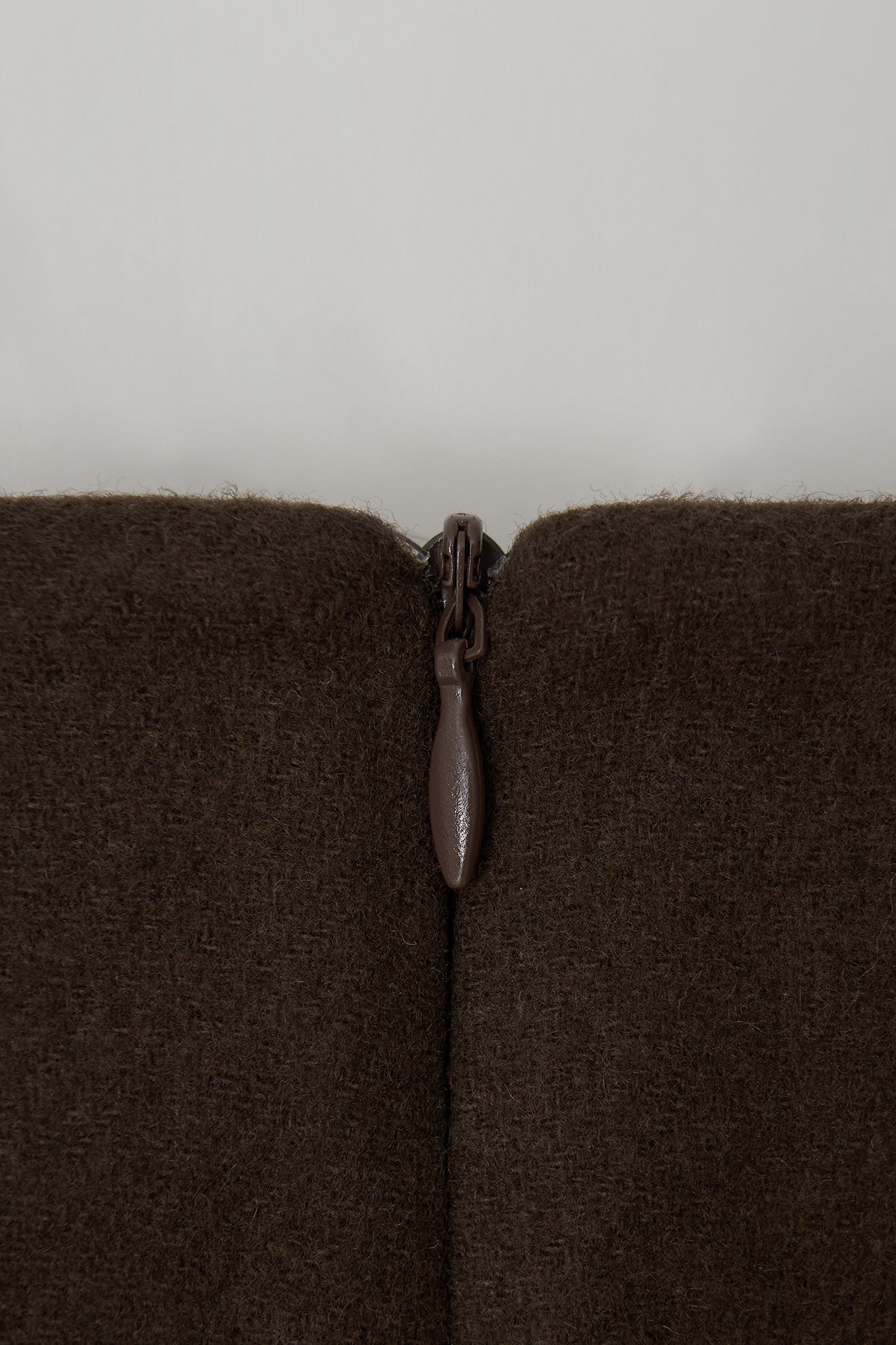 Skirt Flower Embe Pin Brown