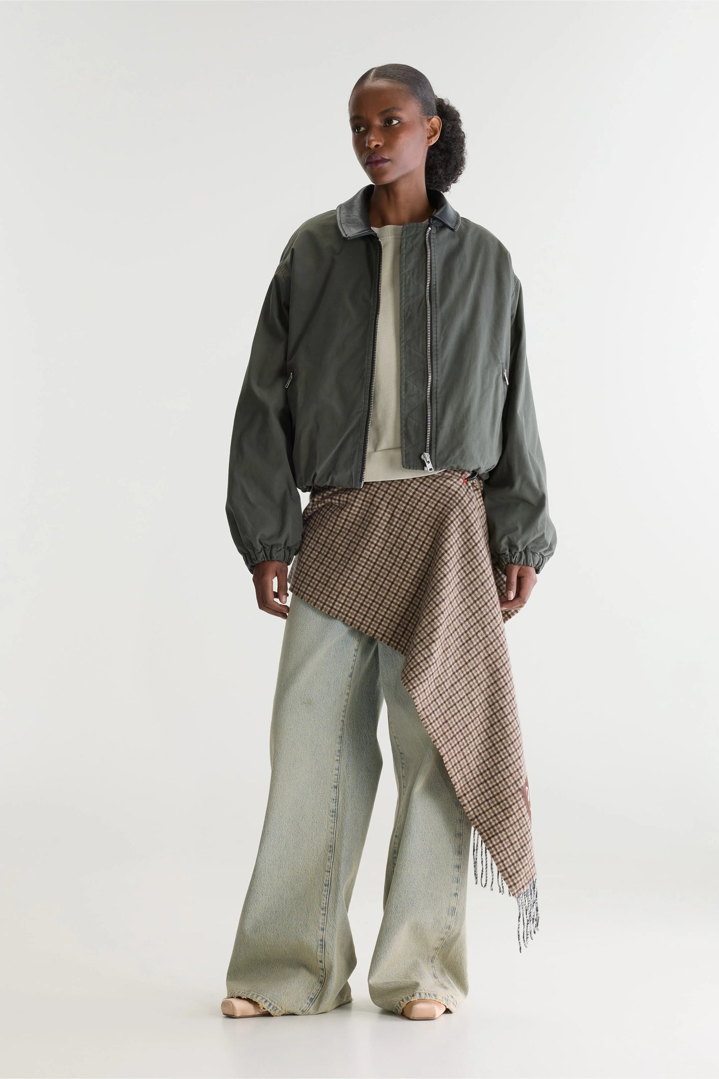BELLEROSE-187 JUSTINE P1933-JET SET_02.jpg