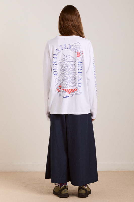 Damson Madder Women's Damson Deli Graphic T-Shirt 100% Organic Cotton - Off-White