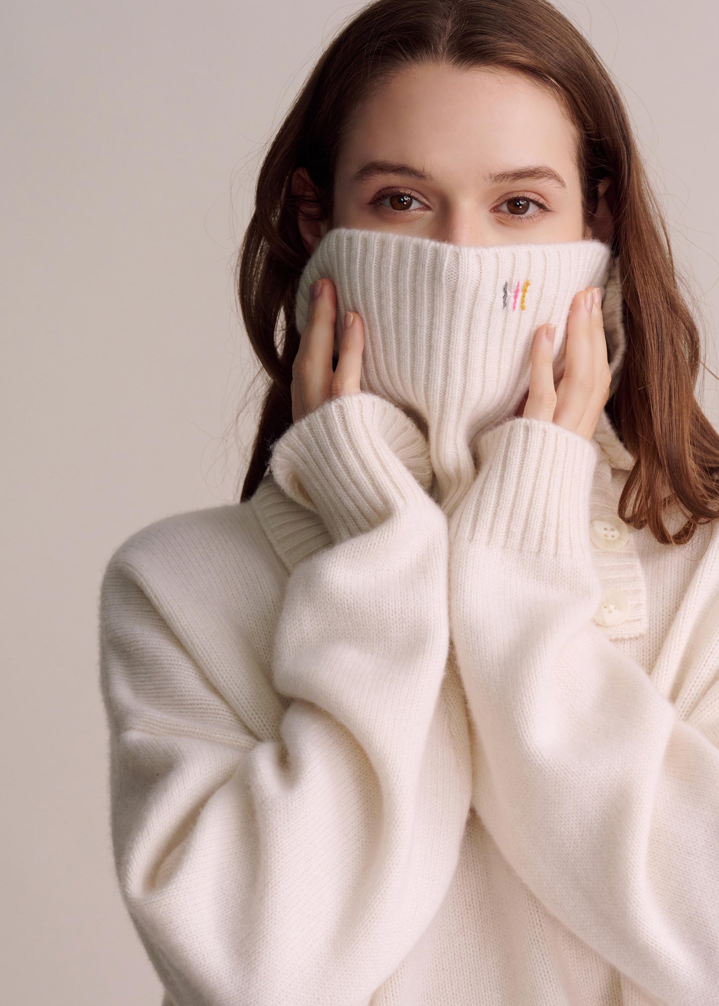 DCV CASHMERE-699 FLORIE CREW NECK-CREAM_07.jpg