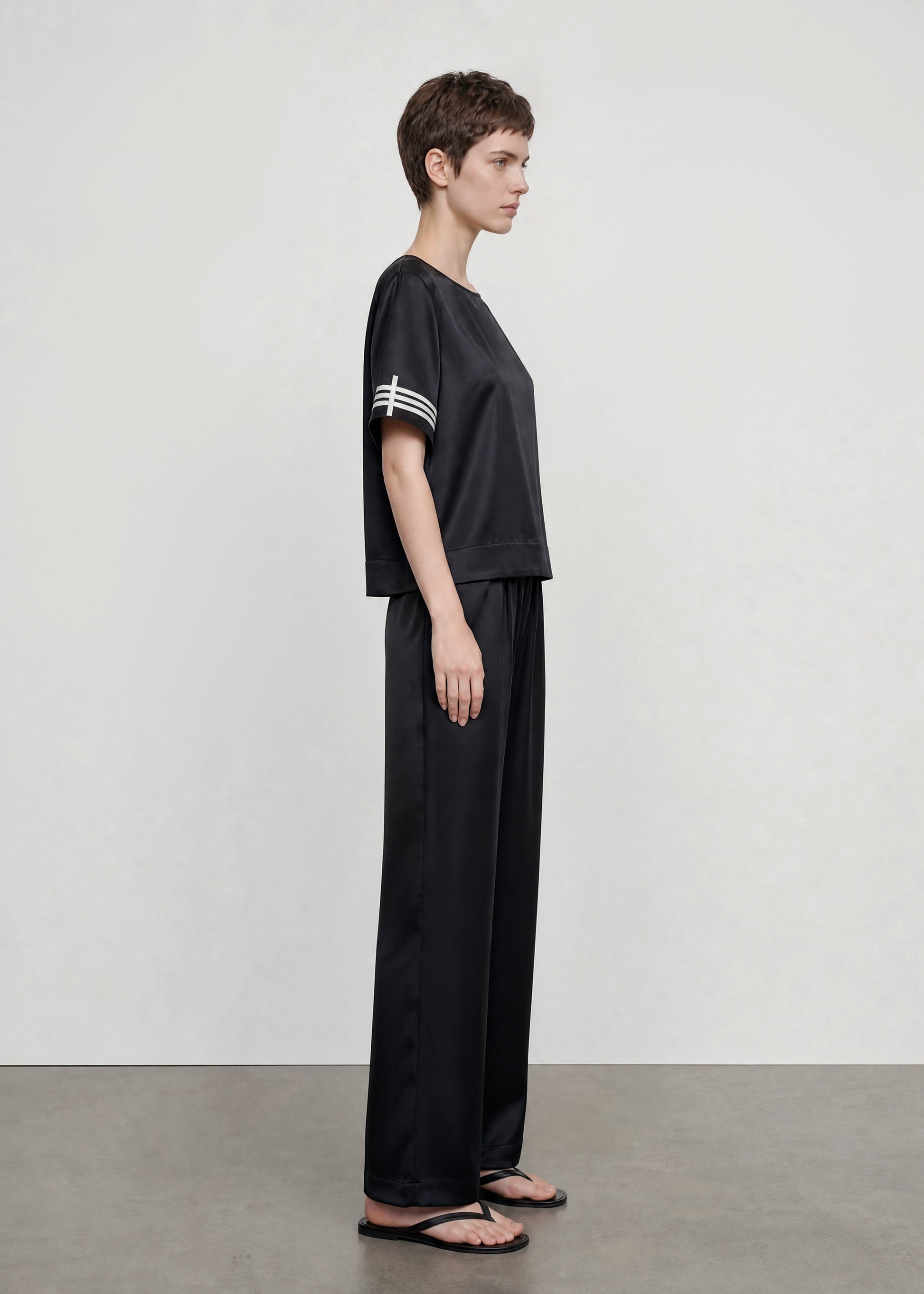DCV CASHMERE-699 NERINA PANT-BLACK_03.jpg