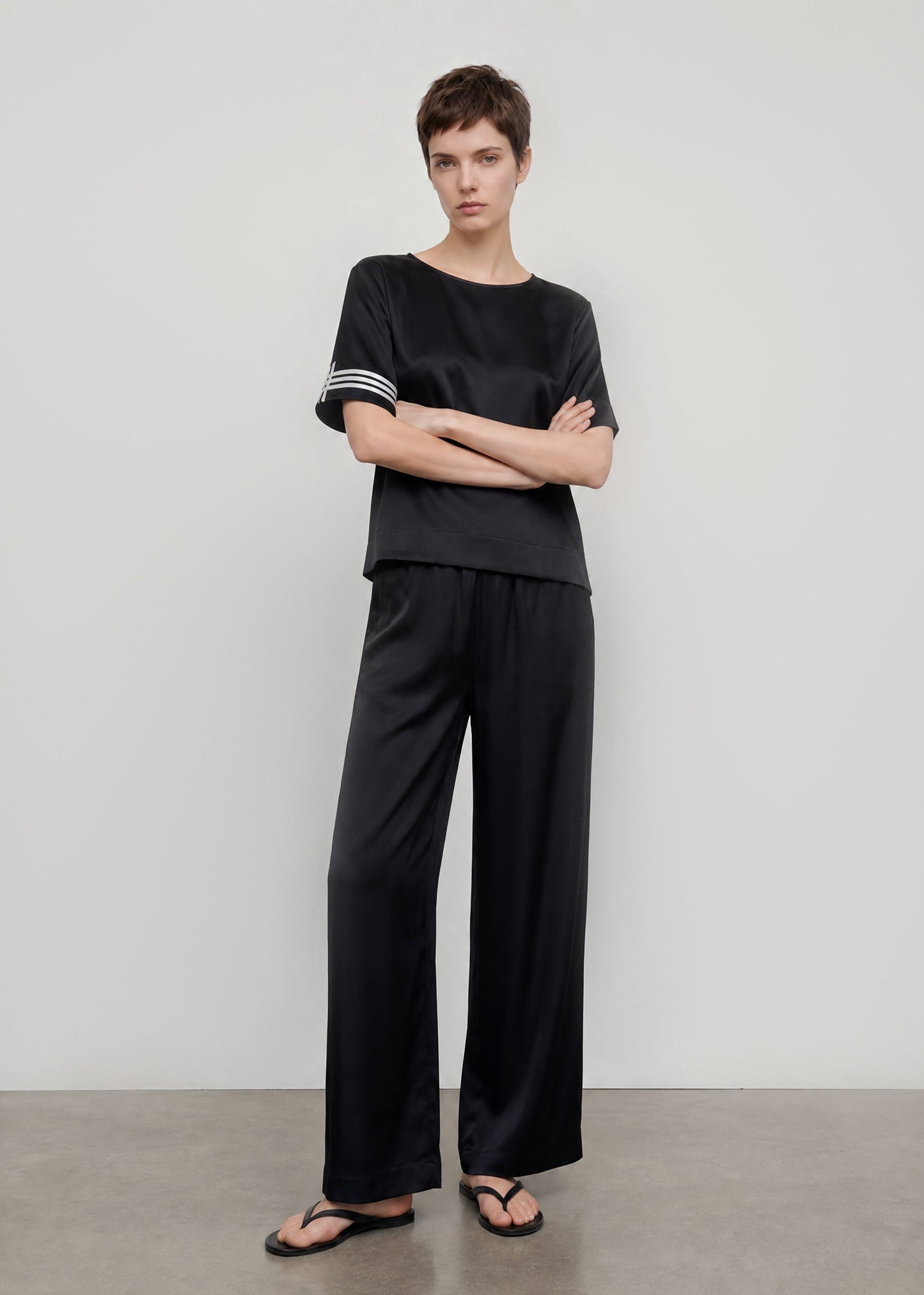 DCV CASHMERE-699 NERINA PANT-BLACK_04.jpg