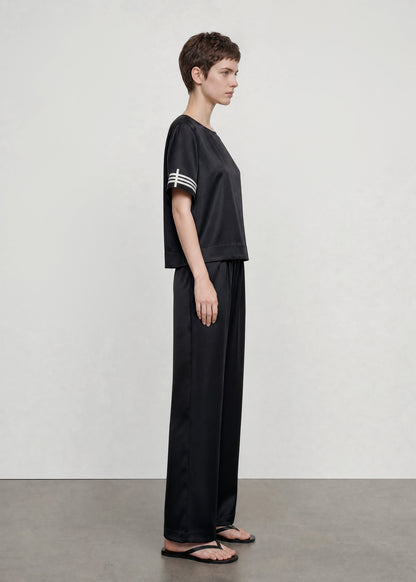 DCV CASHMERE-699 NERINA TOP-BLACK_03.jpg