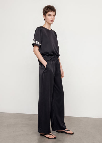 DCV CASHMERE-699 NERINA TOP-BLACK_05.jpg