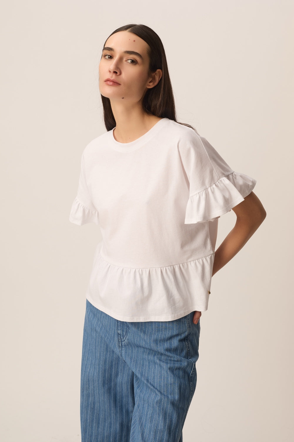 DES PETITS HAUTS | Jessica T-Shirt - Cream Ruffle Ecru