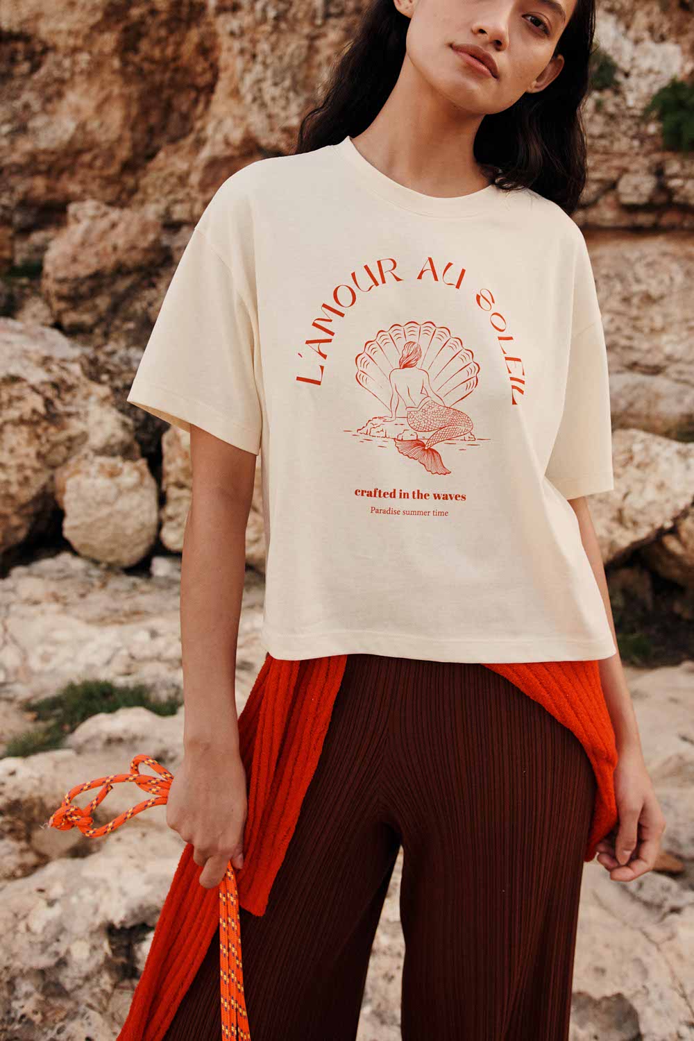 DES PETITS HAUTS | Yacob T-Shirt - Beige Mermaid Print Shell