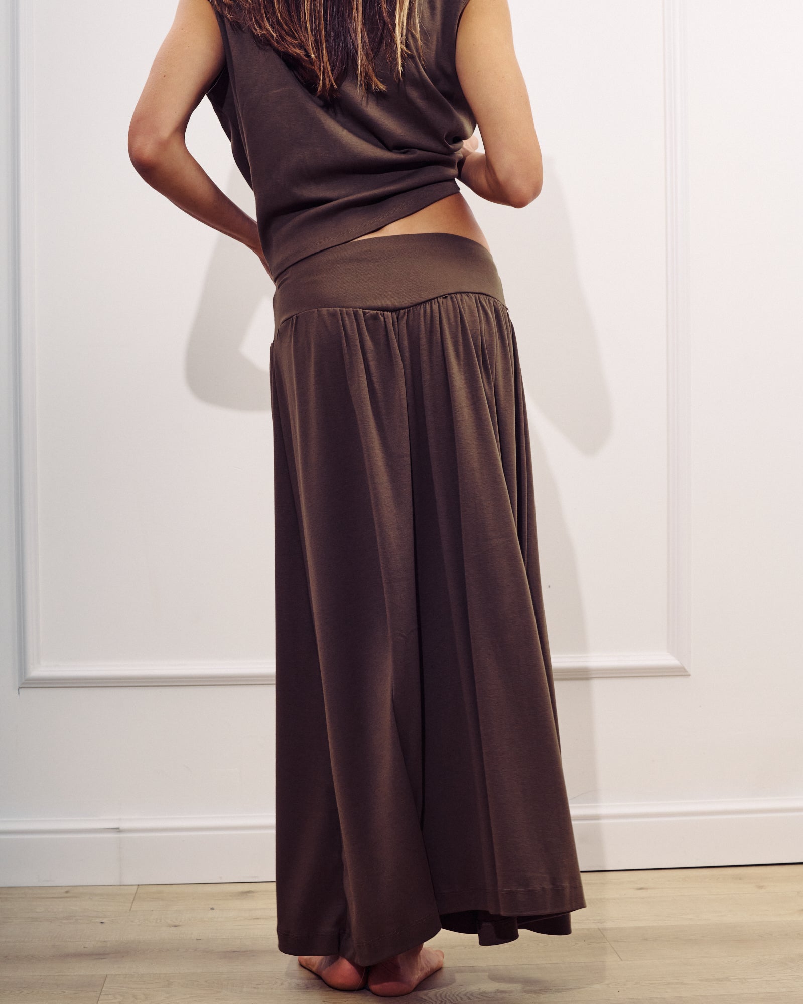 DE BASE-717 DONNA-CHOCOLATE_03.jpg