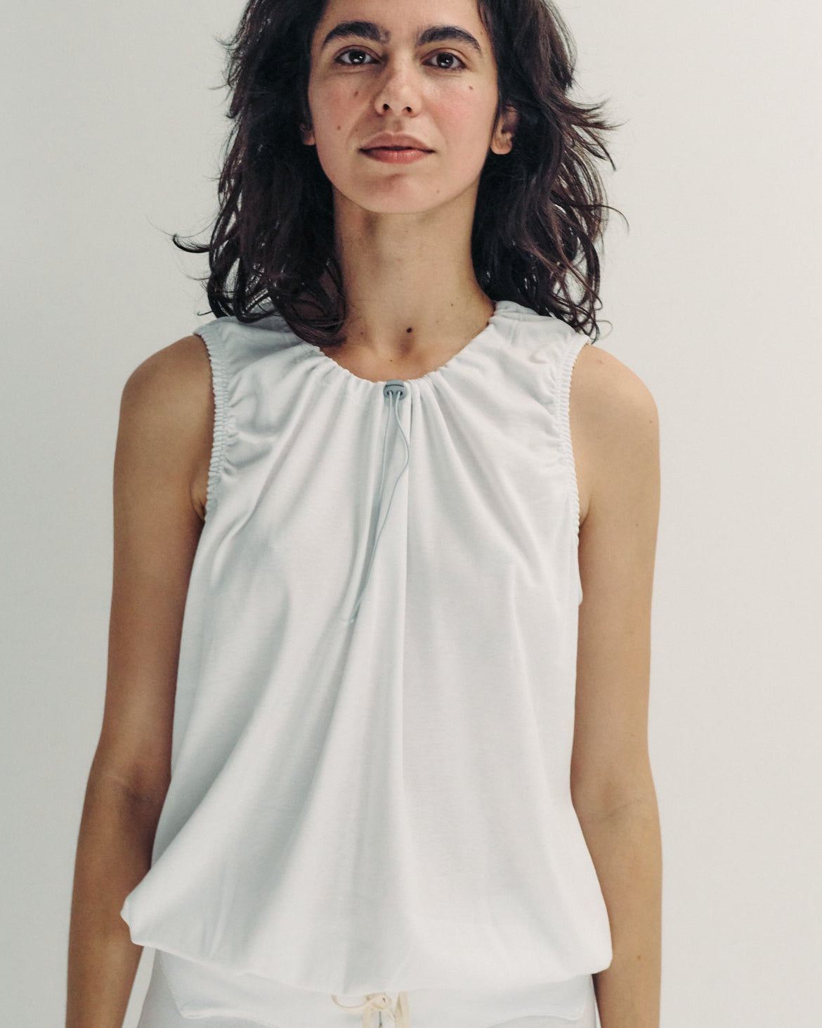 DE BASE-717 EMMA-WHITE_07.jpg