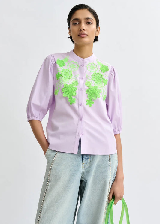 Variation 1: Women's Button-Down Blouse With Embroidered Flowers Cotton Poplin - Mint Leaf Baby-Grape