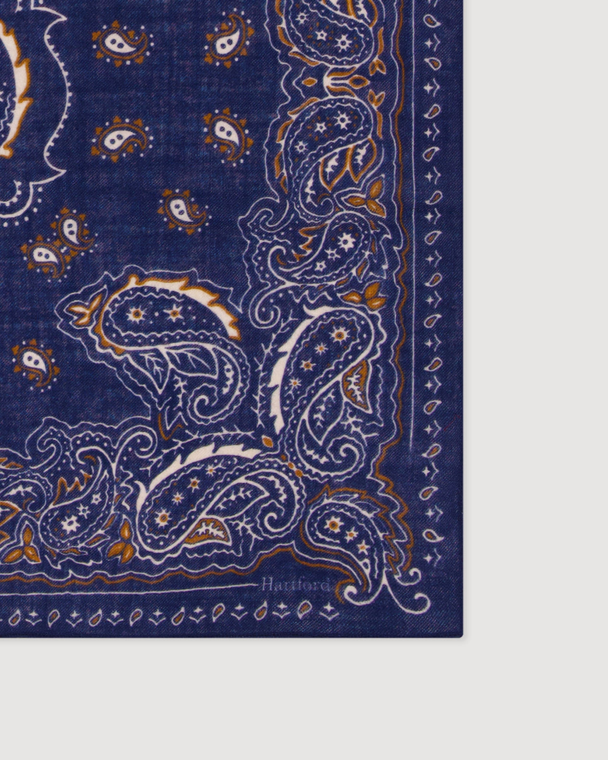 HARTFORD-117 BANDANA PAISLEY BGDA713-01 NAVY_06.jpg