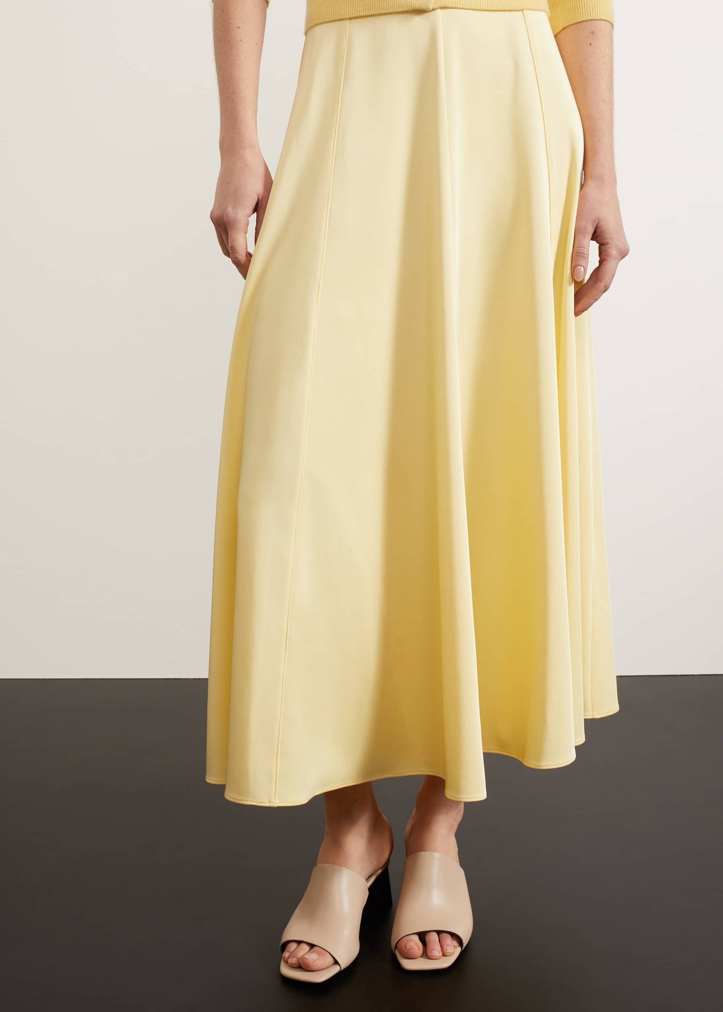 Charteris Skirt 0224/7507/9021l00 Pale-Yellow