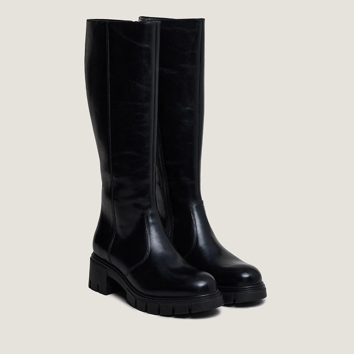 JONAK-ANTONIN CUIR-NOIR_02.jpg
