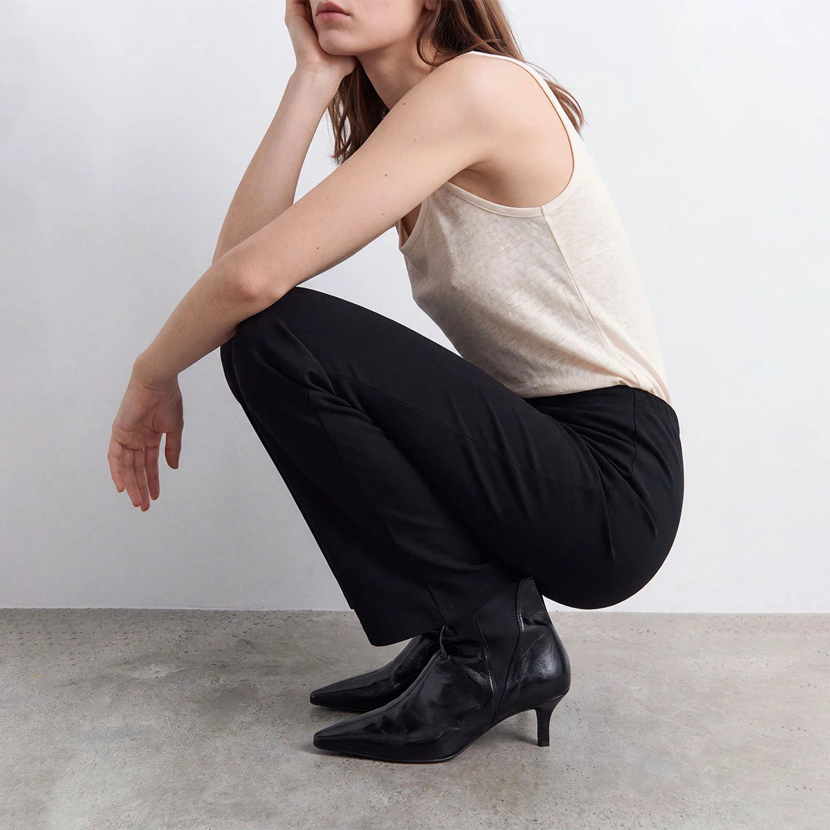 JONAK-BORGIA CUIR VIEILLI-NOIR_01.jpg