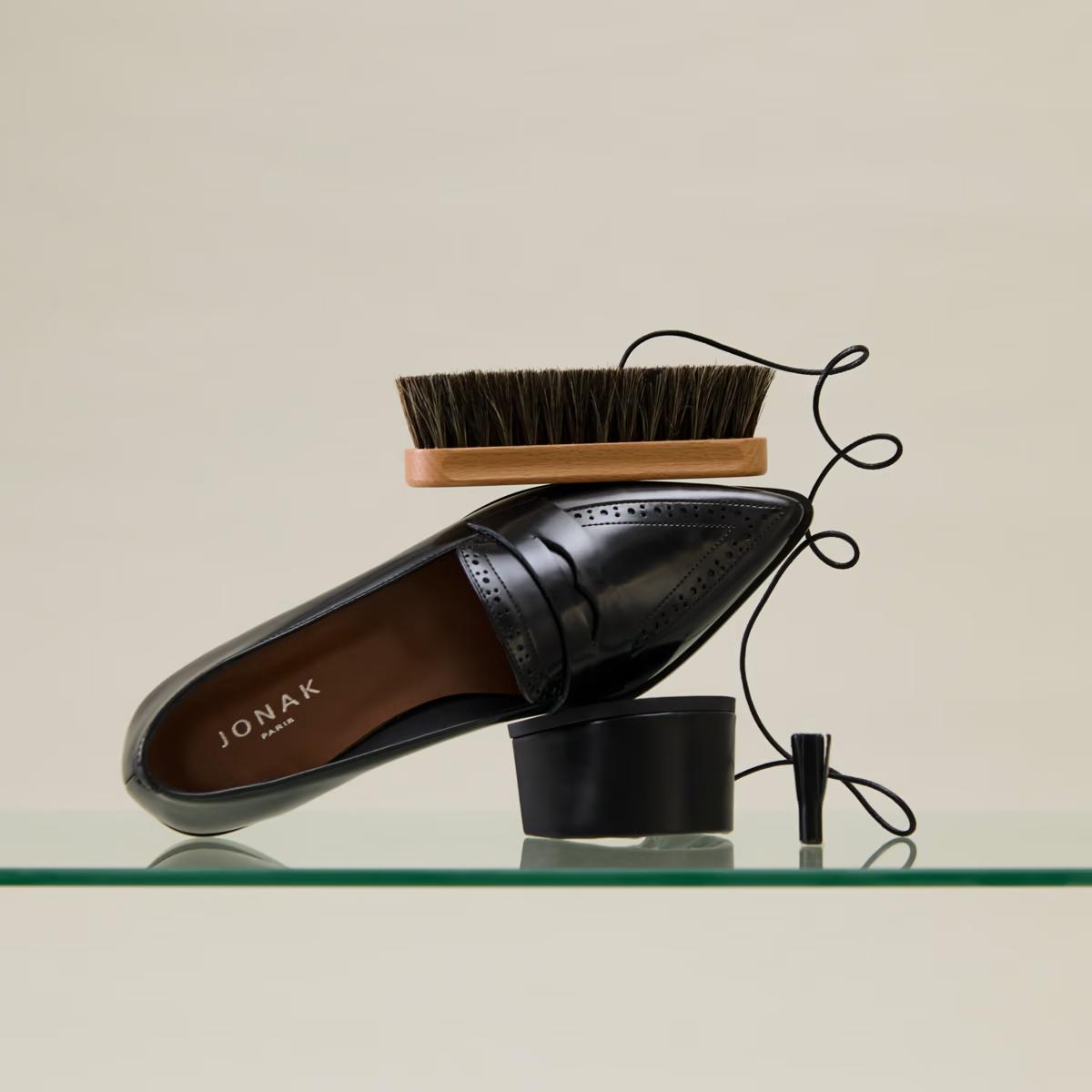 Jonak Unisex Shoe Polishing Brush for Leather Care Made in France - Divers