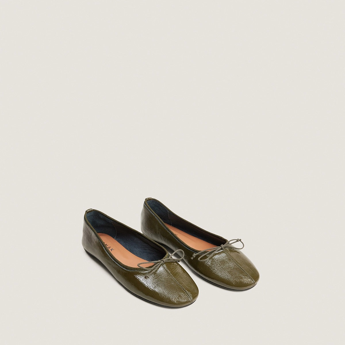 JONAK-DALLETTE VERNIS PLIS-KAKI_03.jpg