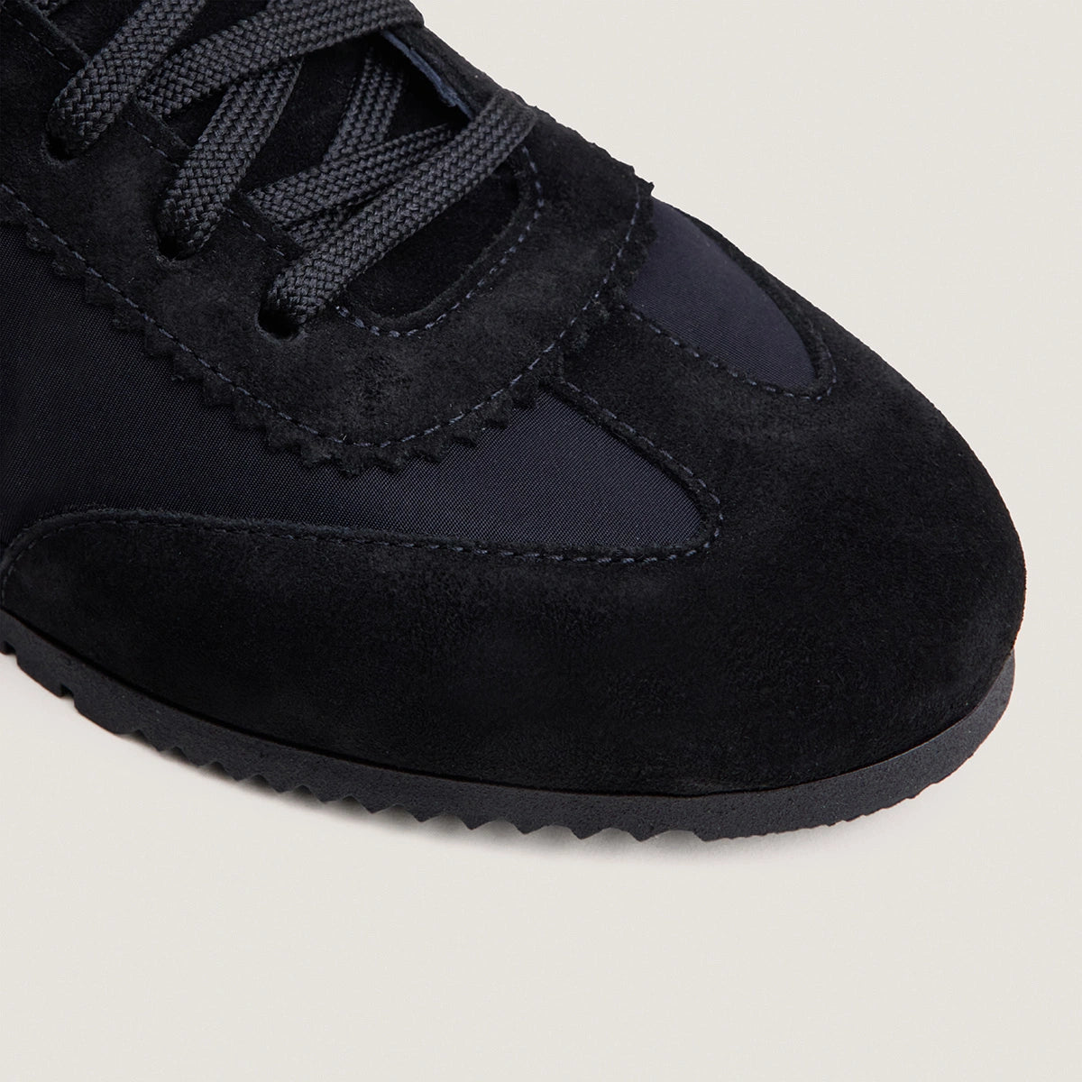 JONAK-DUTO CROUTE_NYLON-NOIR_NOIR_03.jpg