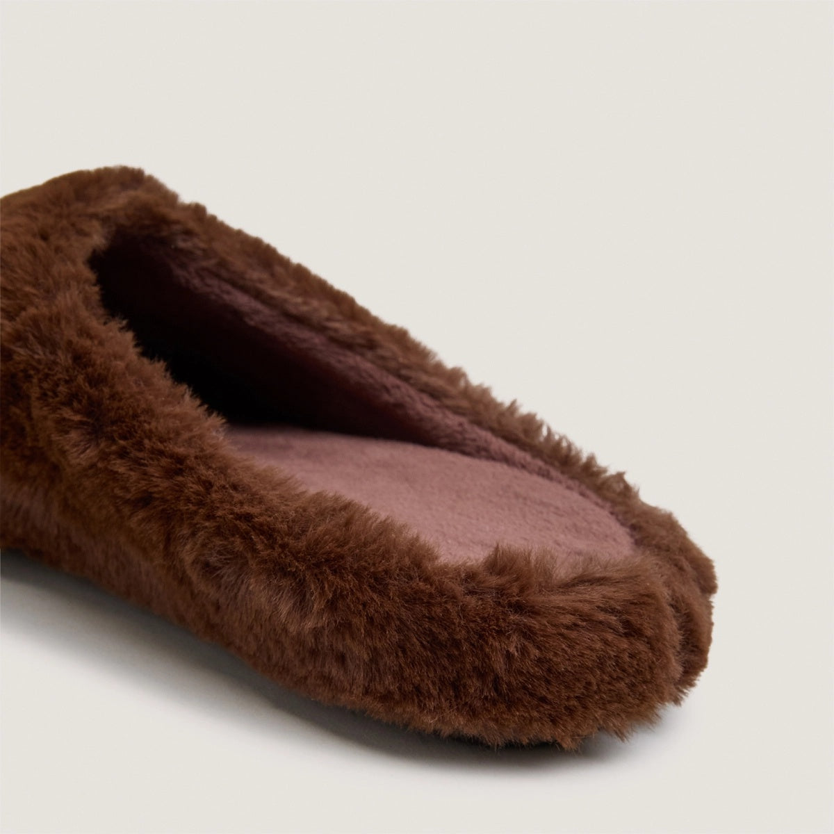 JONAK-JUDE FLUFFY-MARRON_03.jpg