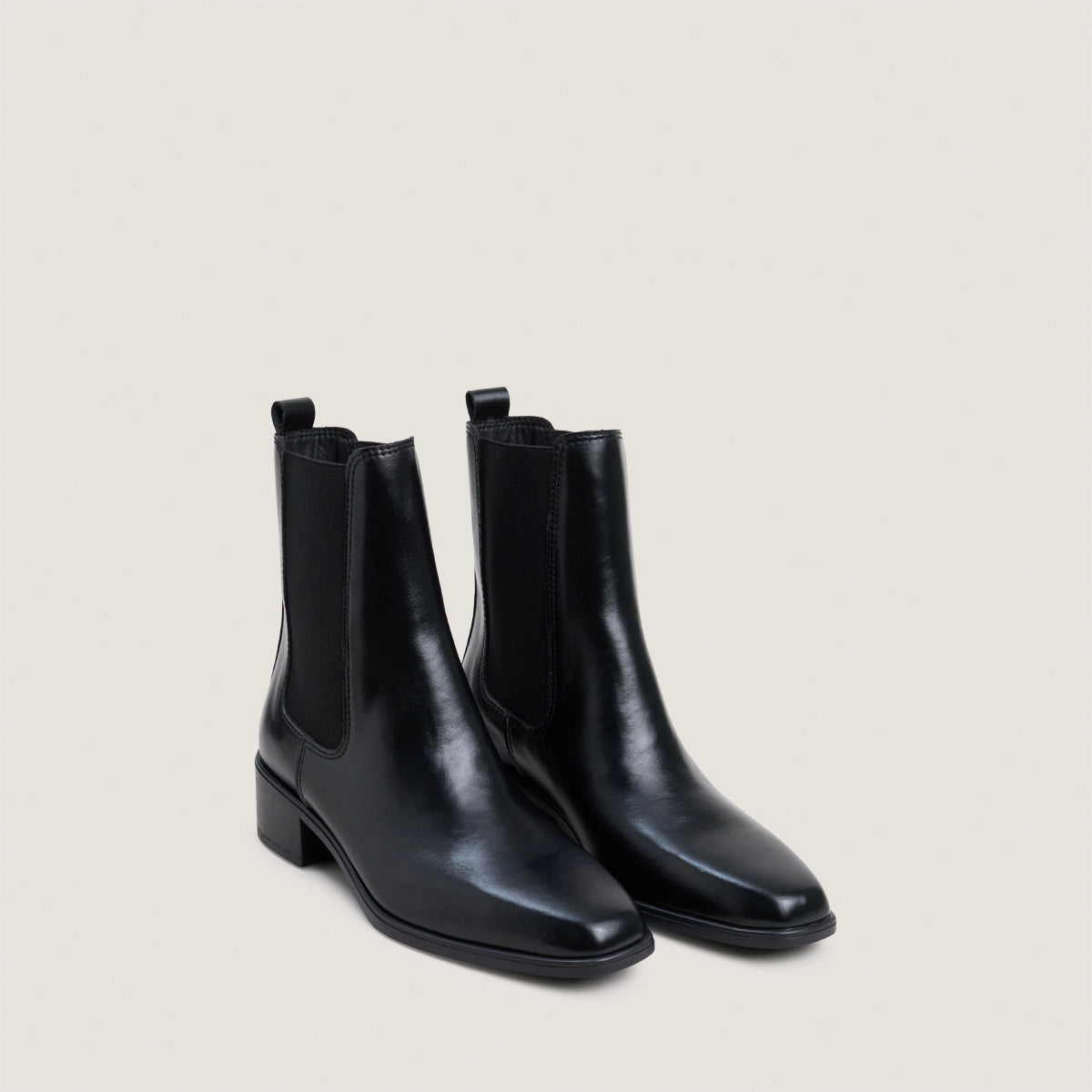 JONAK-NASTASIA CUIR-NOIR_02.jpg