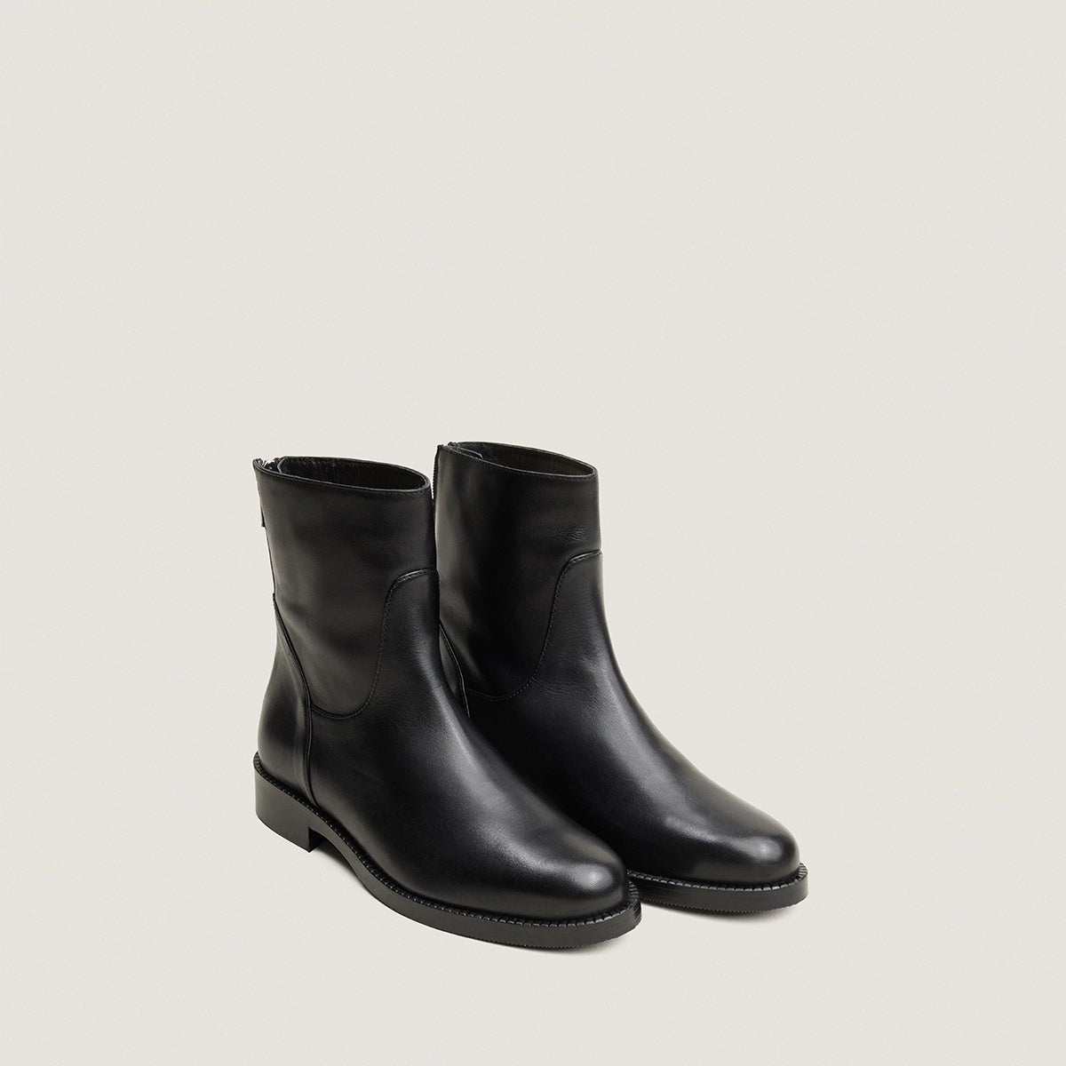 JONAK-VELDA CUIR-NOIR_02.jpg