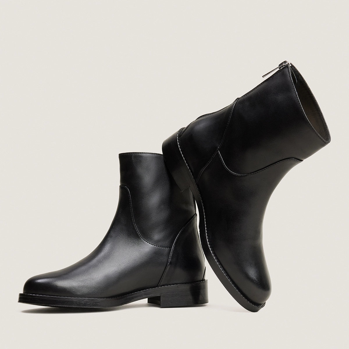 JONAK-VELDA CUIR-NOIR_04.jpg