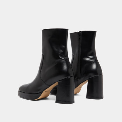 JONAK-VESNA CUIR-NOIR_06.jpg