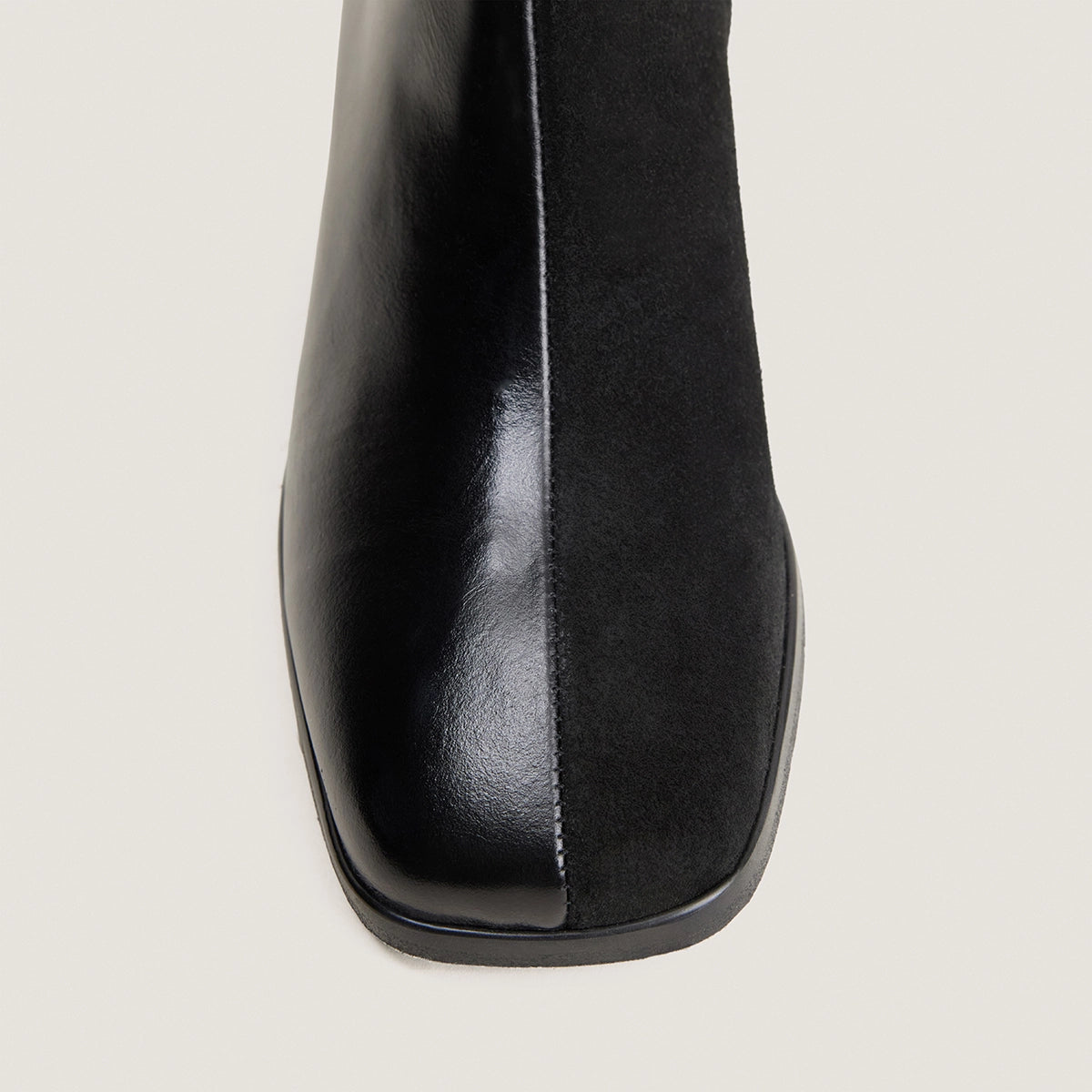 JONAK-VIPO CUIR_CROUTE-NOIR_NOIR_03.jpg