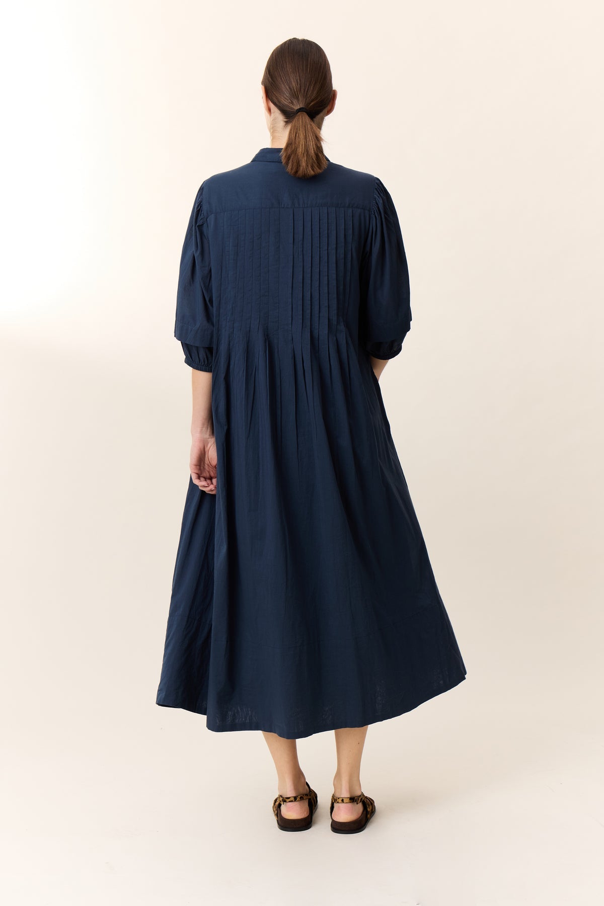 LEON HARPER-113 ROCA TC160 PLEAT-BLACK IRIS_04