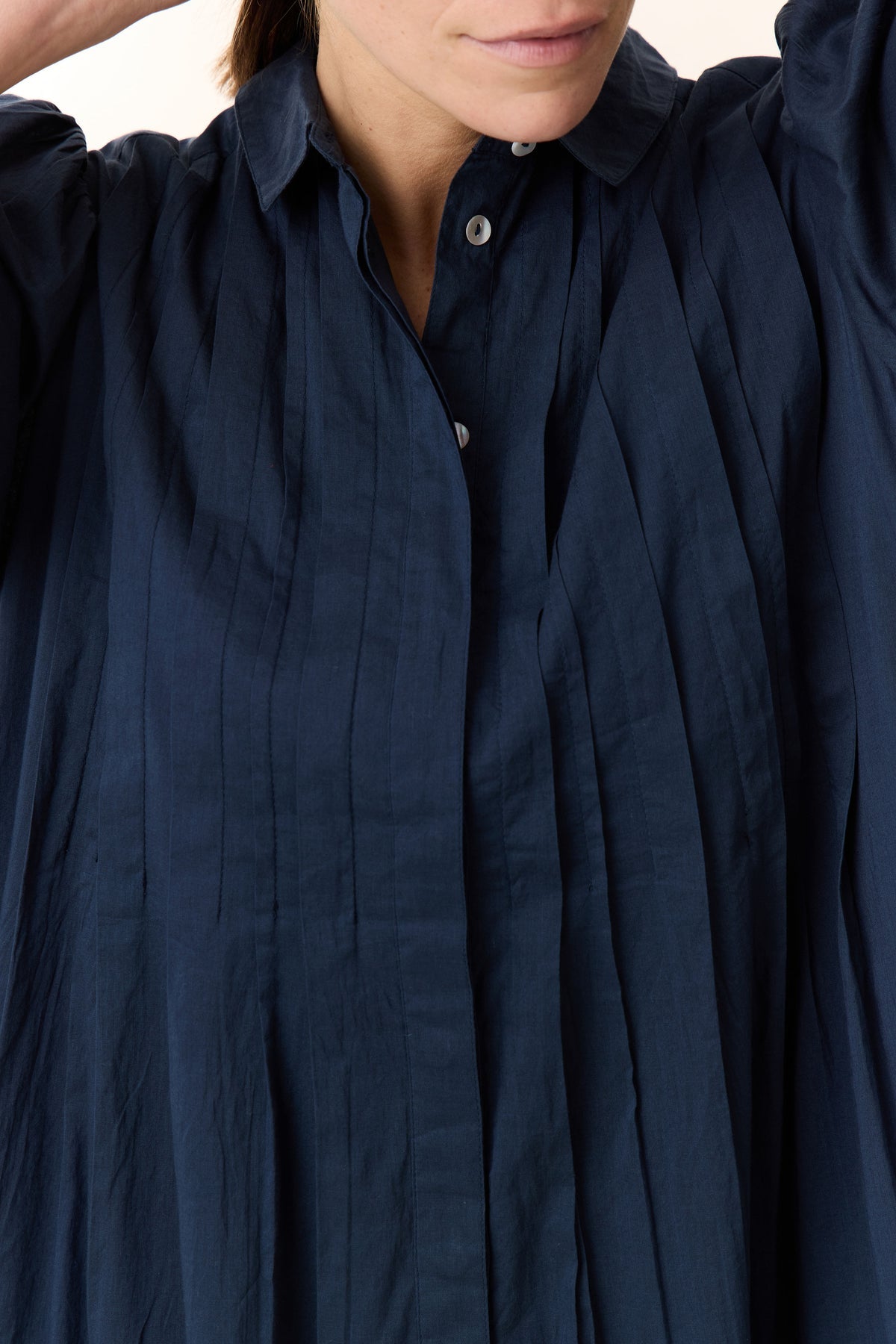 LEON HARPER-113 ROCA TC160 PLEAT-BLACK IRIS_06