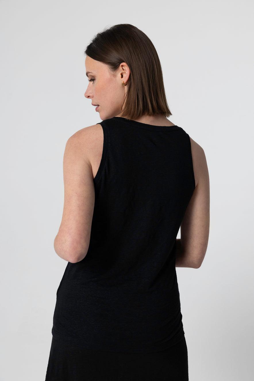 MAJESTIC-111 011-FDE021-BLACK_04.jpg