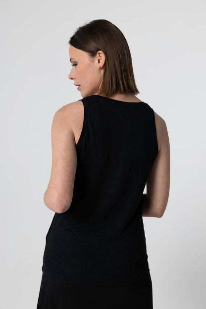 MAJESTIC-111 011-FDE021-BLACK_04.jpg