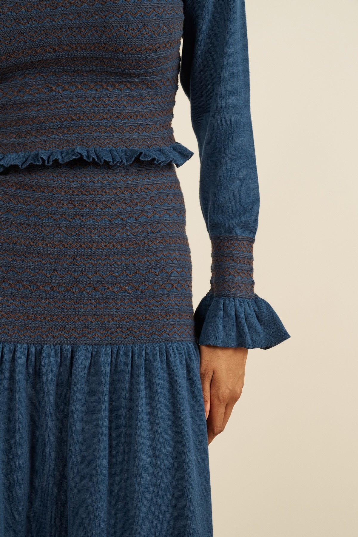 MARIA DE LA ORDEN-698 LONG OWL KNIT SKIRT-NAVY_03.jpg