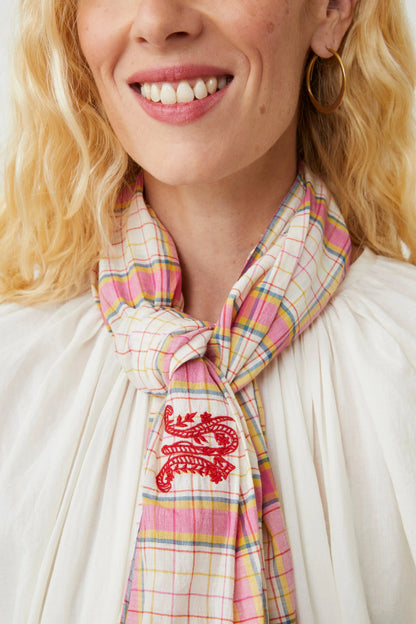 Scarf Alphabet 825 Pop-Pink