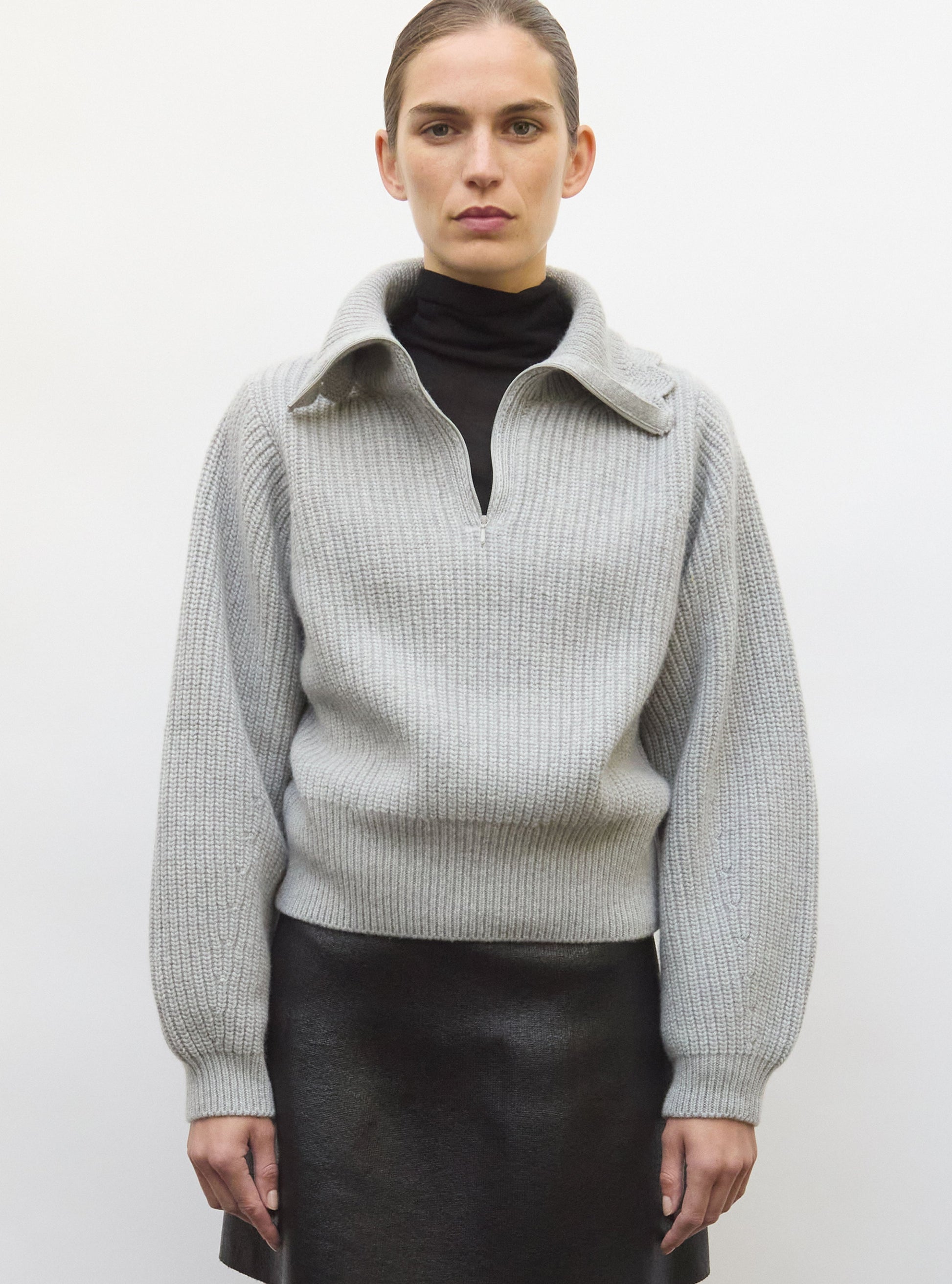 MOLLI-684 FANTIN-MOUSE GREY_02.jpg
