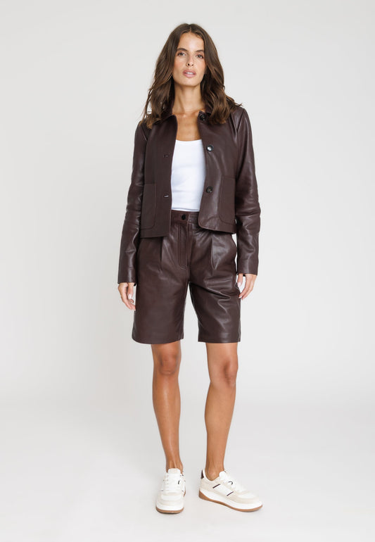 PARIENTE-740 ELINA-DARK WINE_03.jpg