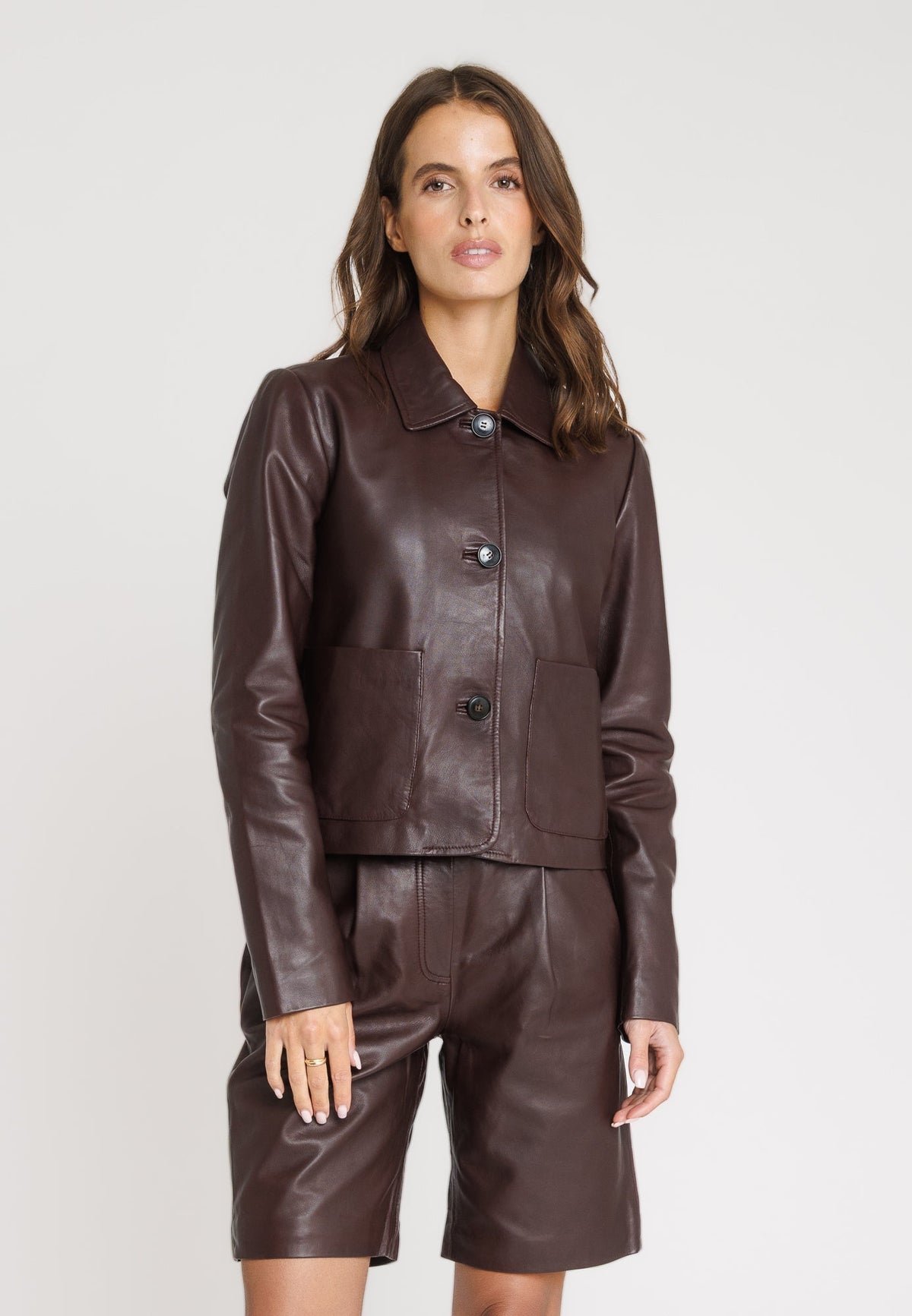 PARIENTE-740 ELINA-DARK WINE_07.jpg