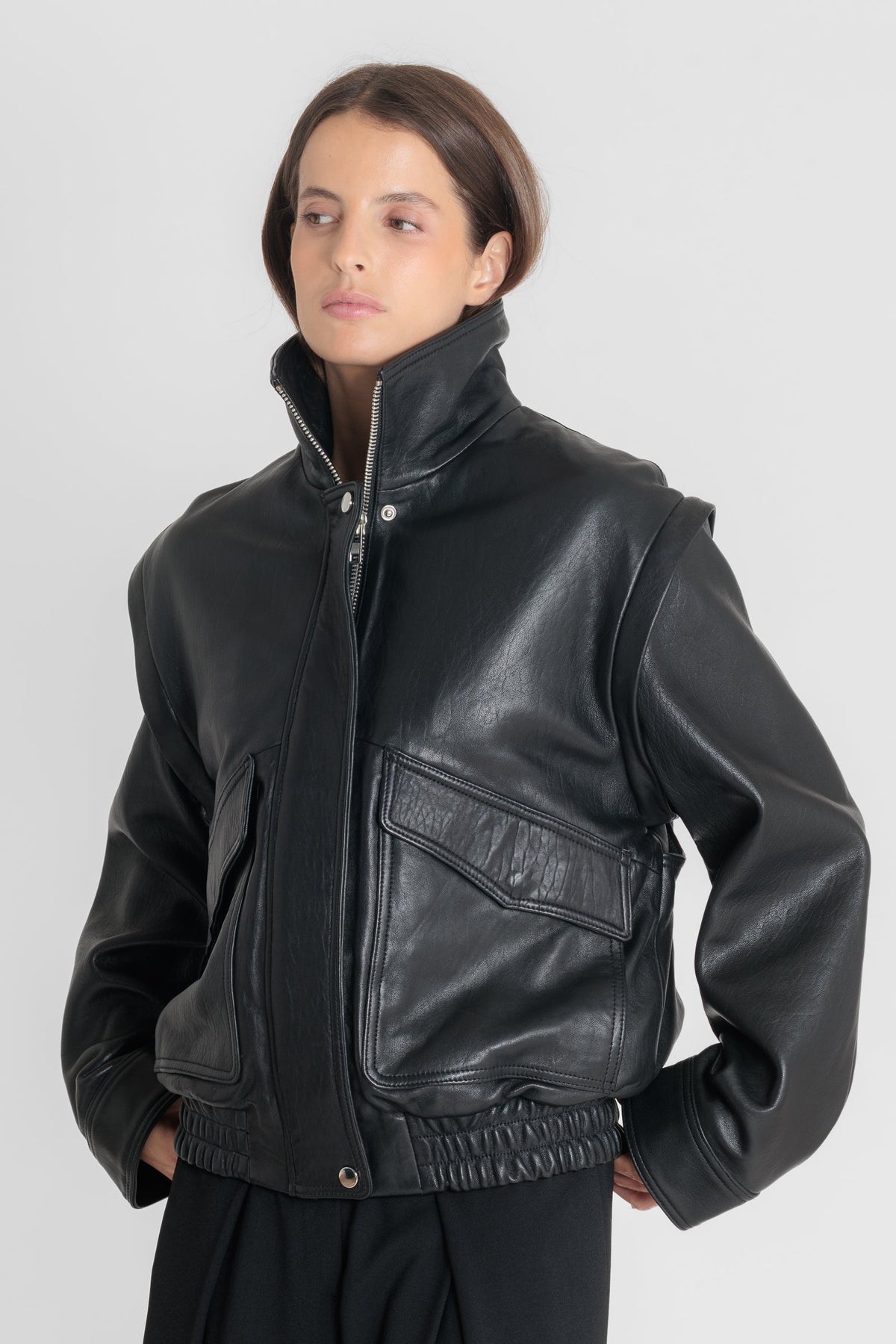 PARIENTE-740 FLOW-BLACK_02.jpg