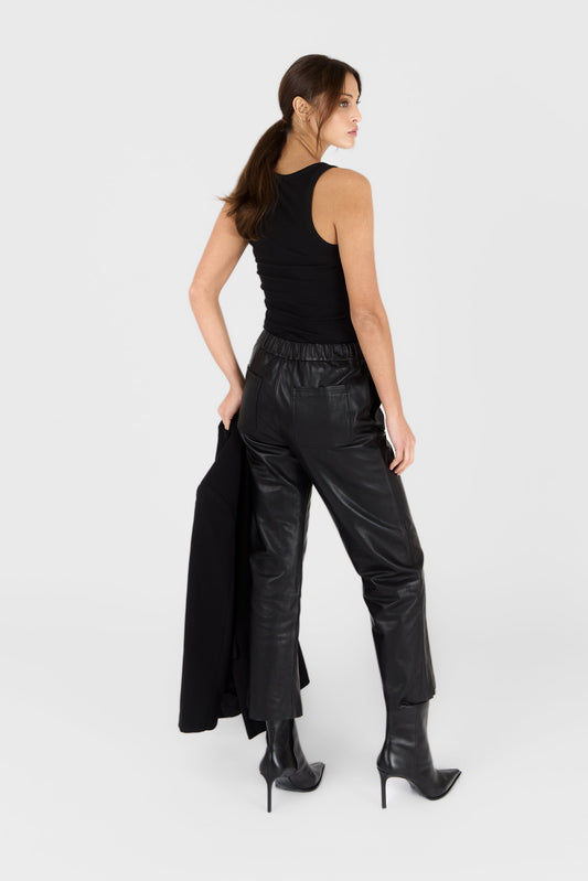 PARIENTE-740 SARAH PANT LAMB-BLACK_05.jpg