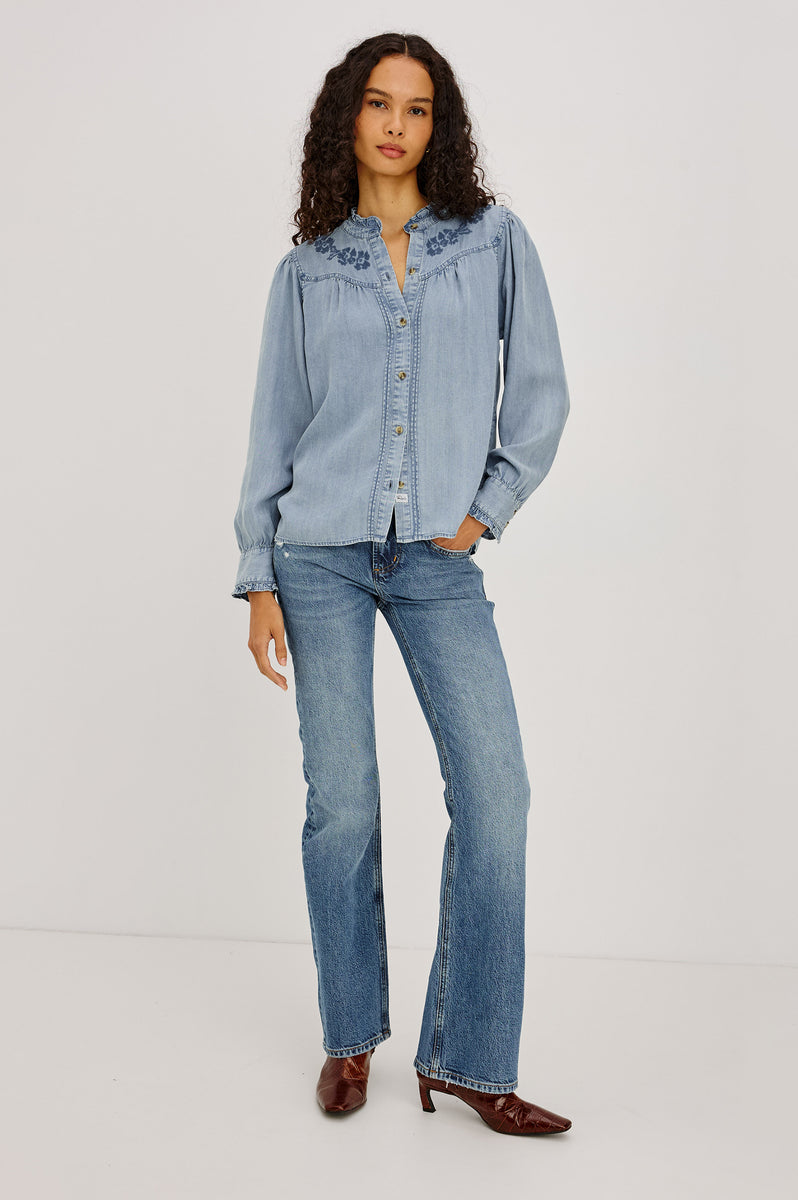 RAILS-430 ALANNA 7013-MEDIUM CLOUD WASH_03.jpg