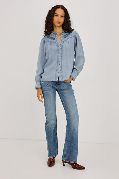 RAILS-430 ALANNA 7013-MEDIUM CLOUD WASH_03.jpg