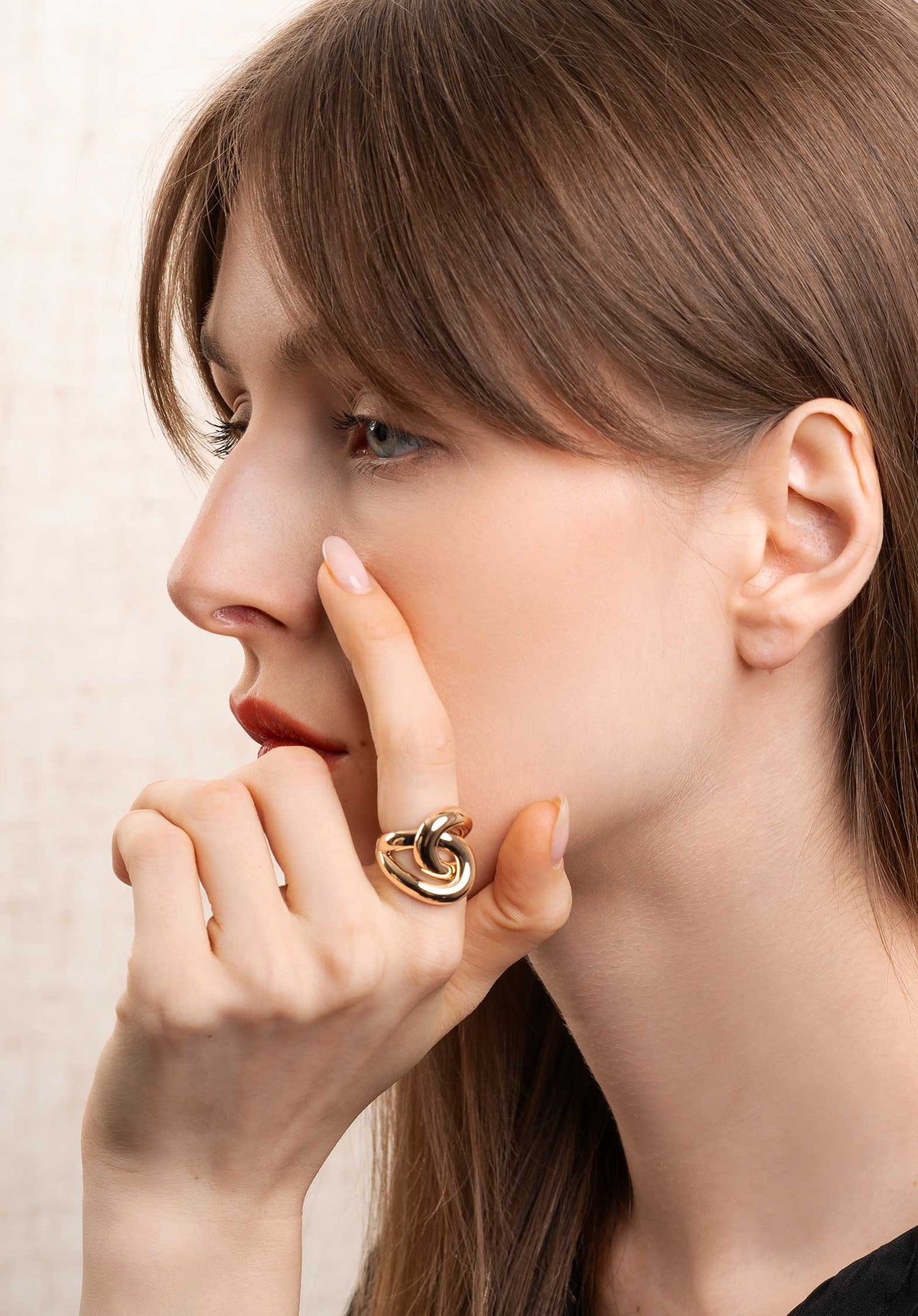 LES CLEIAS | Ariela Bague Ring -  Plated Gold