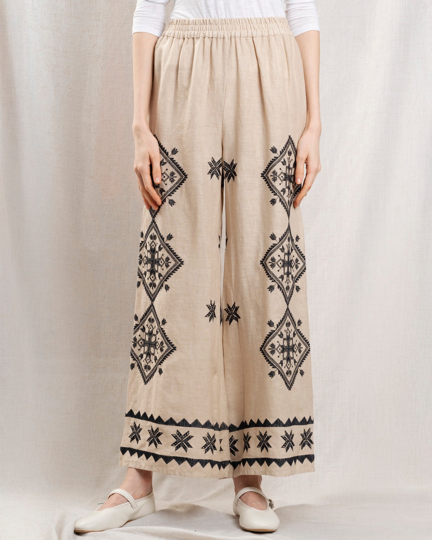 Pants 2141039 Beige-Black
