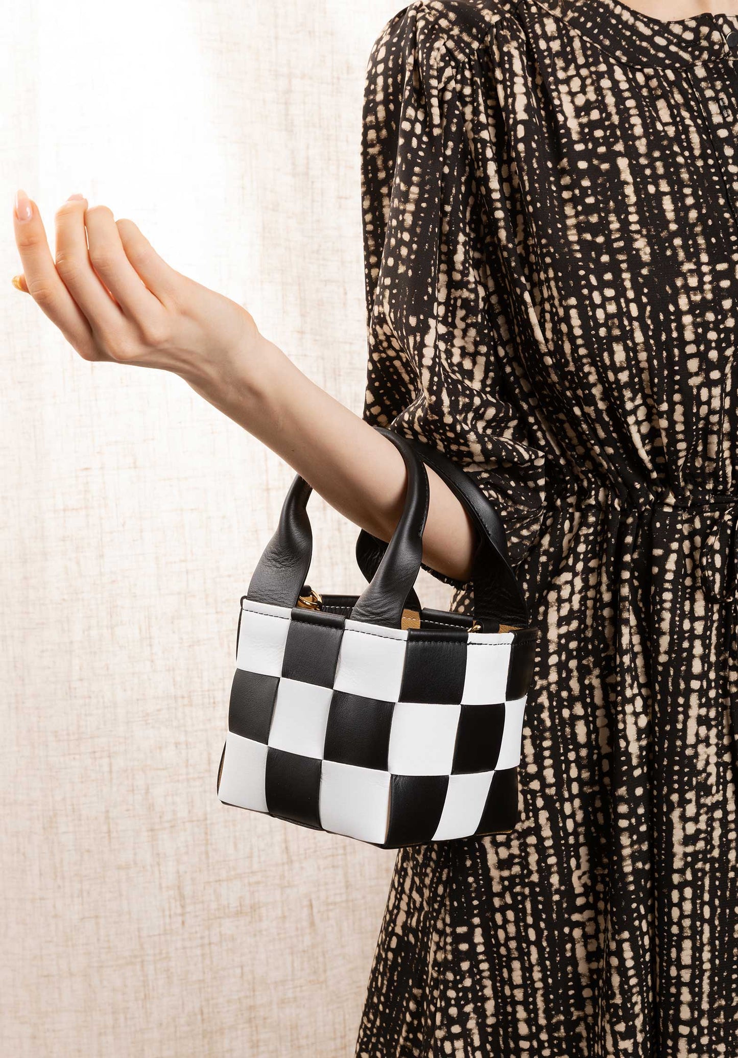 Crossbody Bag 399 Black-White