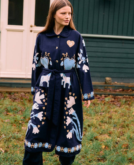 SISSEL EDELBO-588 ROSE SUZANI 2038-NAVY HORSES_01.jpg