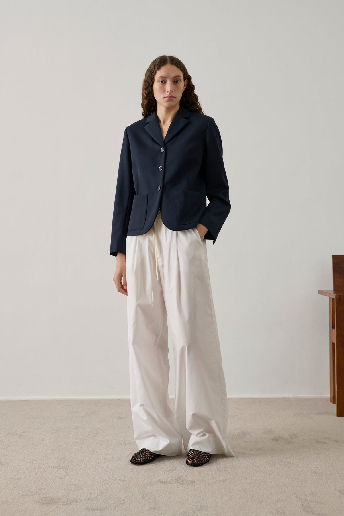 SOEUR-142 HESPERA-DEEP NAVY_01.jpg