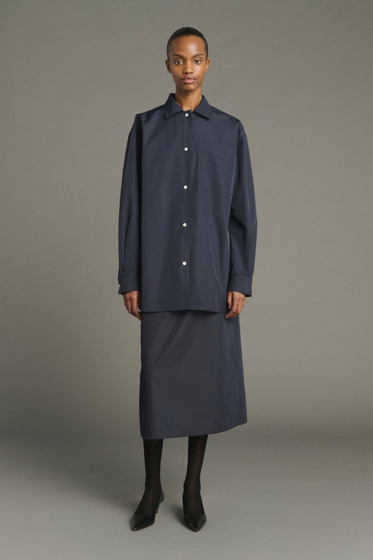 SOEUR-142 LILI-NAVY_01.jpg